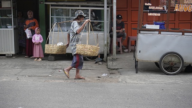 Abah Eman Berjuang Di Sisa Nafas Demi Sang Istri - 21671