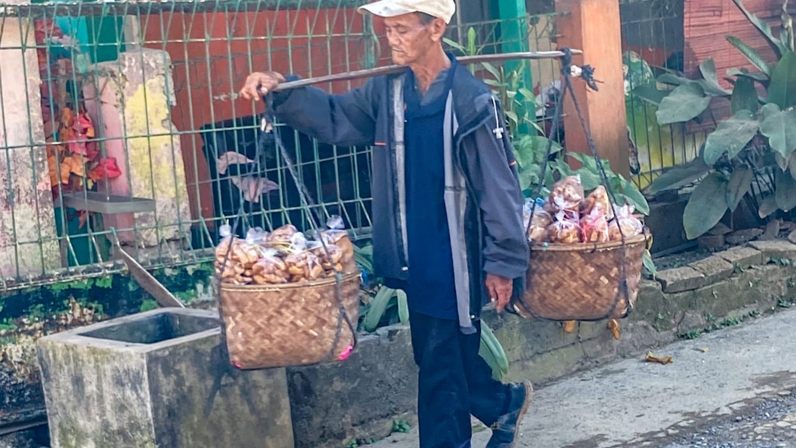 Saksi Perjuangan Abah Penjual Opak - 22425