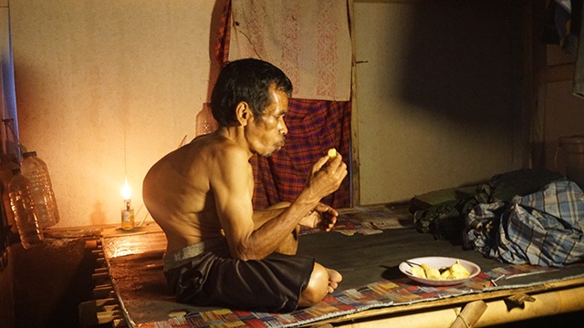 Tanpa Listrik! Bantu difabel sebatangkara bertahan - 23347