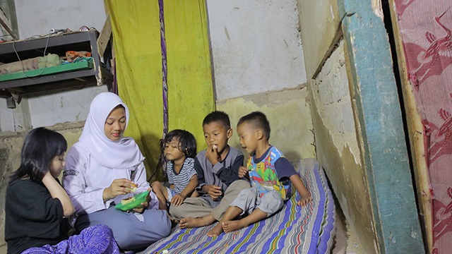 Perjuangan Kakak Tangguh Hidupi 5 Adiknya