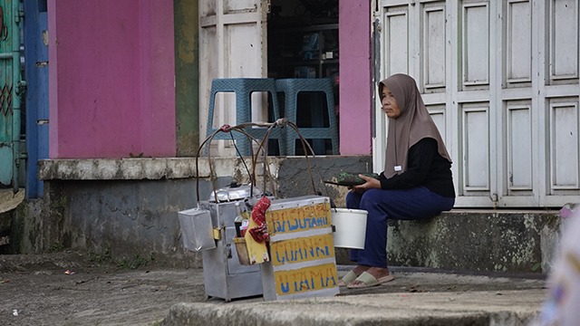 Tangis Dan Lelah Bu Omih Demi Obati Suami - 21525