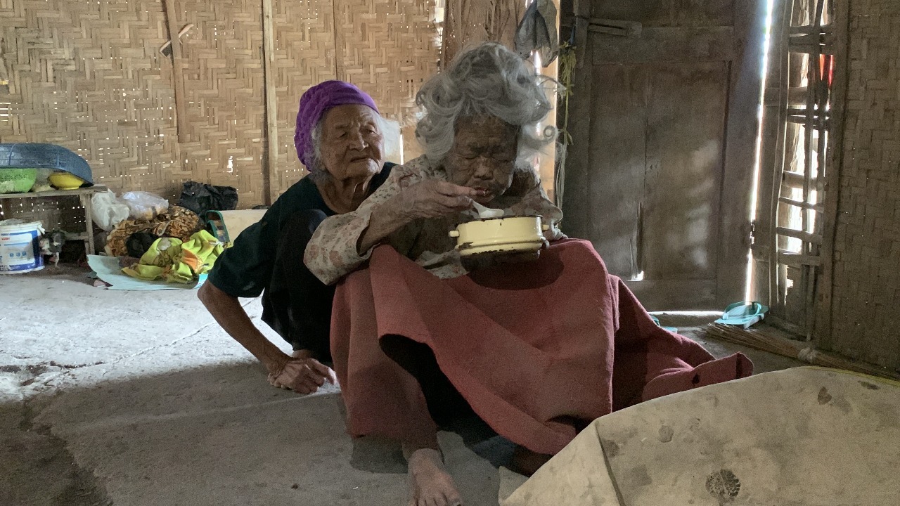 bantu mbah sadiyem dan mbah kadir hidup layak
