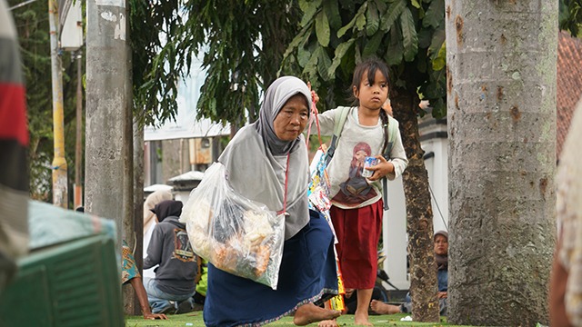 Langkah Kaki Difabel Menjadi Tangan Penjaga Sang Anak