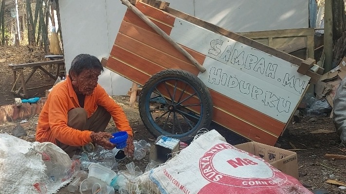 Sedekah Pak Suhardi untuk memenuhi kebutuhan Sehar-hari - 20044