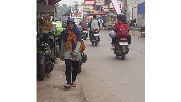 Impian Kecil Ma Fatimah di Usia Senja yang Rapuh - 21910