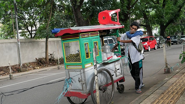 Perjuangan Pak Sunaryat Bertahan Meski Napas Lemah - 23107