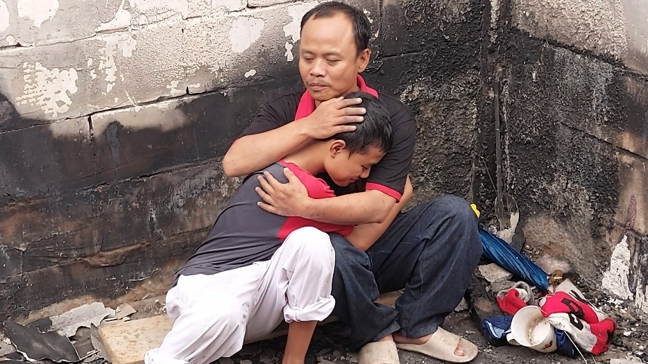 Bantu Keluarga Tunanetra Korban Rumah Kebakaran - 20154