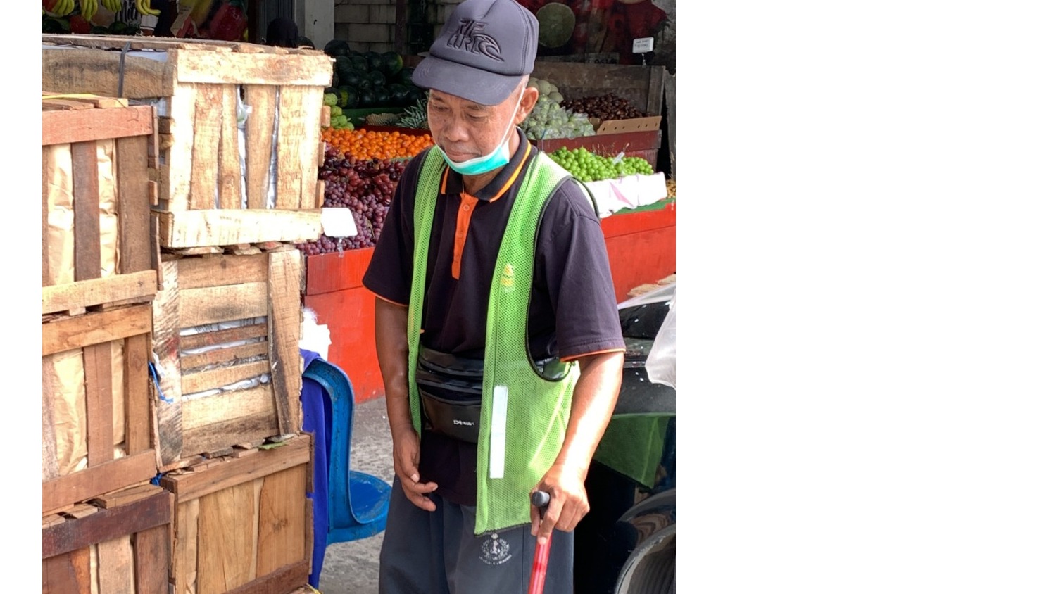 Bapak Stroke Penjaga Sebuah Parkiran Toko