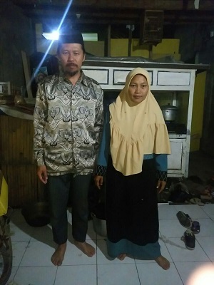 Bapak Ade dan Ibu Siti Orang Tua Afif
