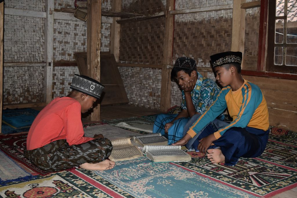 Sharing Happiness | Patungan 50.000: Wakaf Al-Quran Bagi Masyarakat